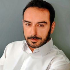 Γιάννης Πετράτος