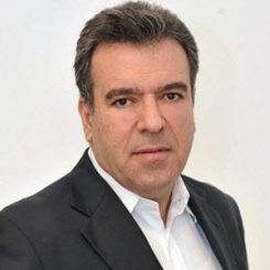 Manos Konsolas